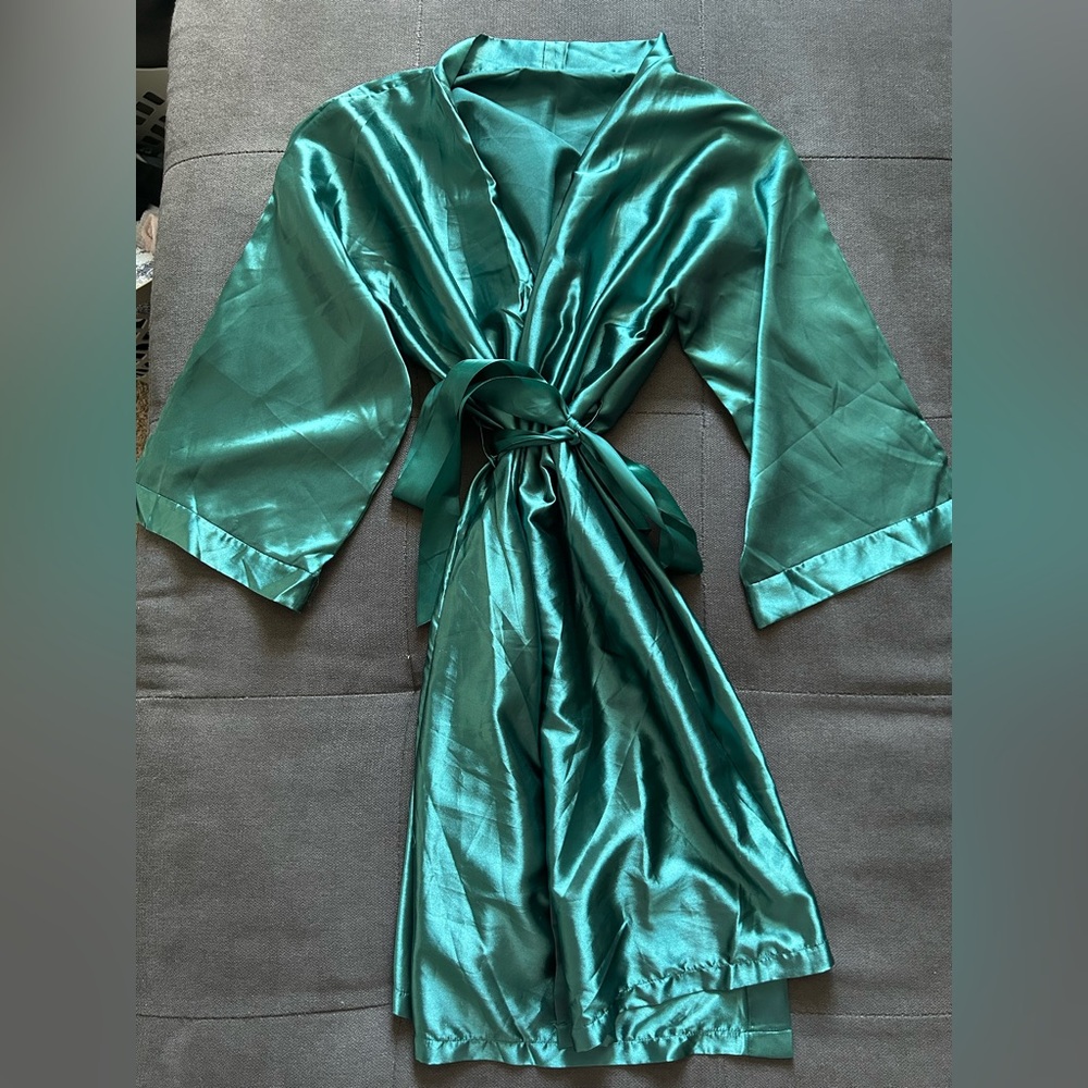 Victoria's Secret emerald green Satin Robe